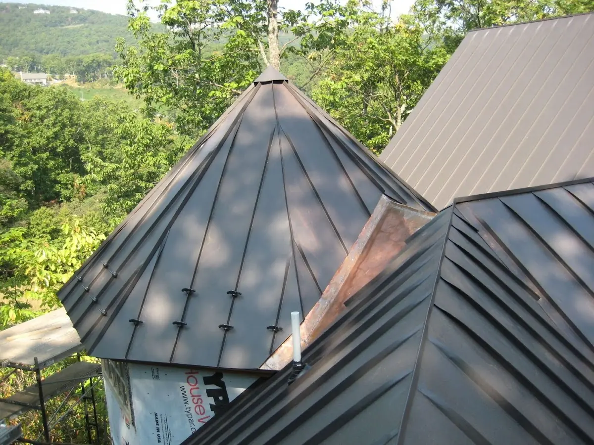 Professional Roof Tarp Installation by Craftsman Roofing in Tobasco